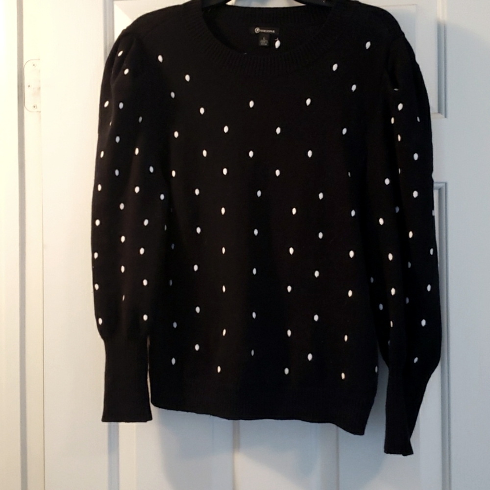 Black and white polkadot sweater